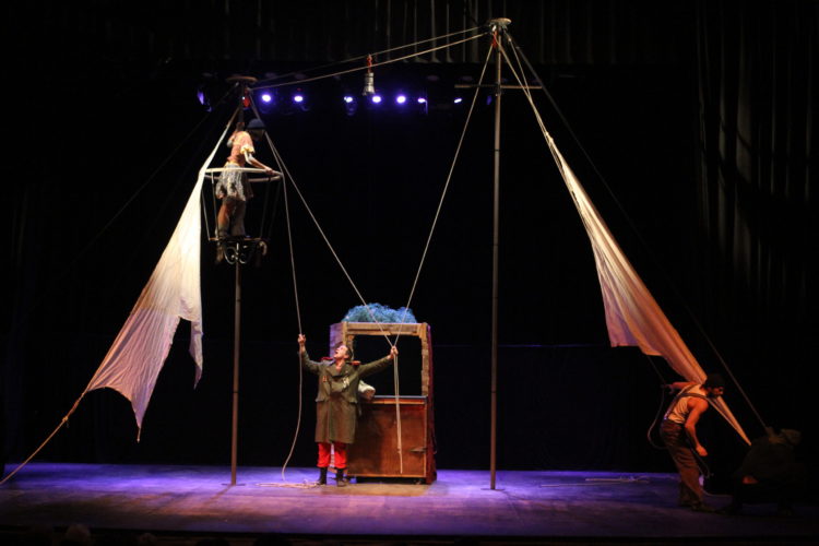 Mar del Plata, 16 de Mayo de 2014
En el marco del Mercado de Industrias Culturales del Sur ( MICSUR)  se presentó Circo Barlovento en el Teatro Colón de ésta ciudad.
Fotos: Silvina Frydlewsky / Ministerio de Cultura de la Nación